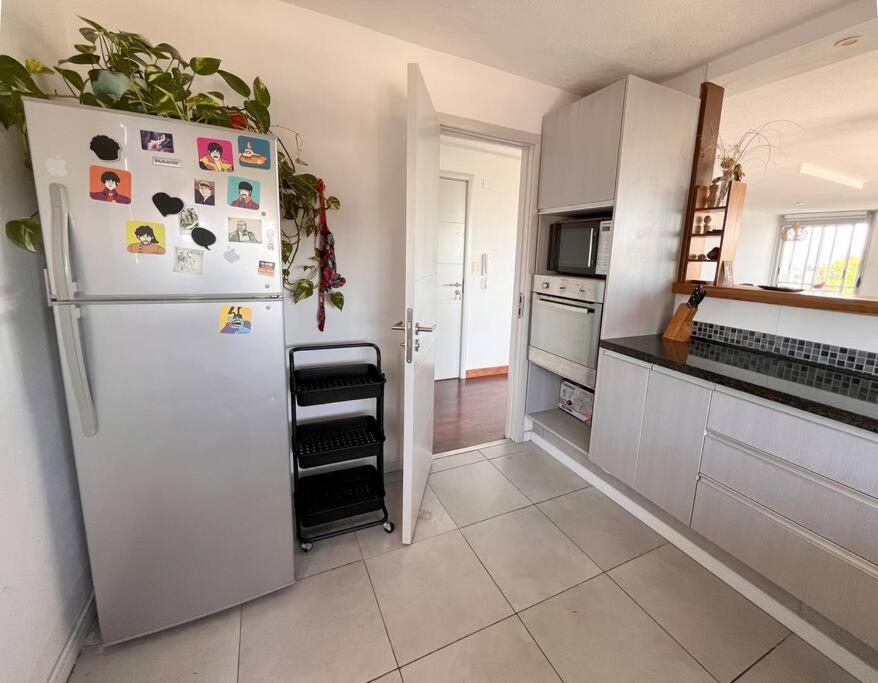 Estupendo Con Parrillero Y Garage Apartamento